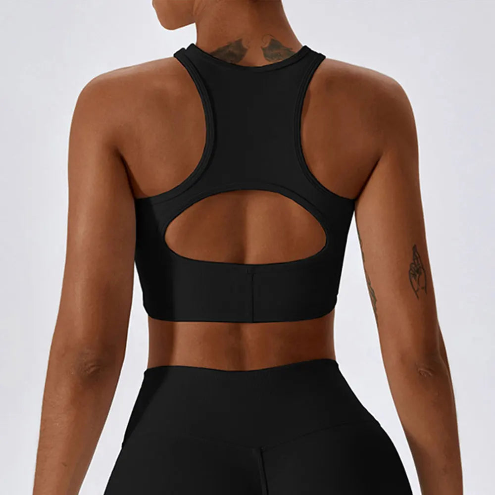 Sports Bra – All-Day Support That Actually Stays Put