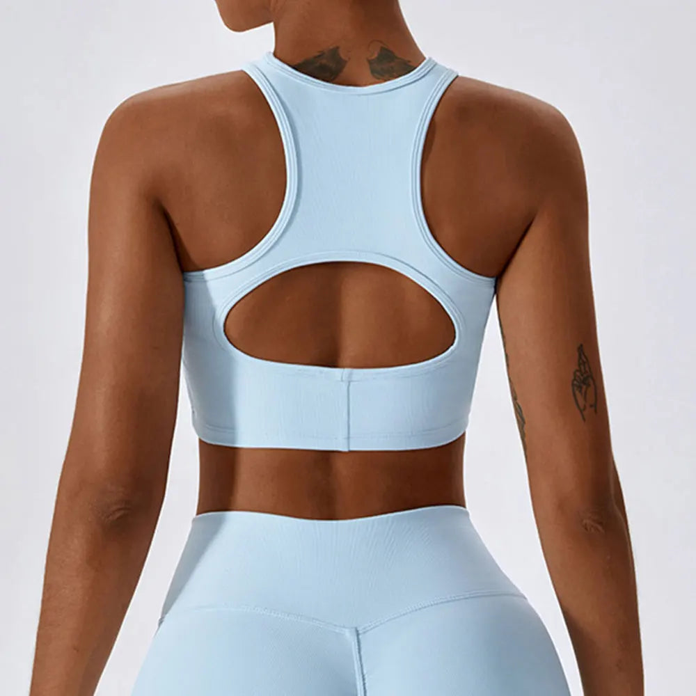 Sports Bra – All-Day Support That Actually Stays Put